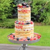 Naked Cake, Vanilletraum, Vanille-Creme, Obst, Beeren, Hochzeitstorte, Sanelas Tortenwelt, Bückeburg, Obstfüllung