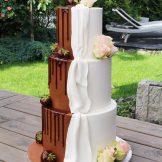 Milky und Schoki Wedding Cake, Sanelas Tortenwelt, Hochzeitstorten, Vintage Wedding Cakes, Semi-Naked Wedding Cake, Elegant Wedding Cake, Cupcakes35