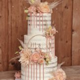 Sanelas Tortenwelt, Hochzeitstorten, Wedding Cakes, Vintage Wedding Cake, Vintage Hochzeitstorte, Semi Naked Wedding Cake, Naked Cake, Cupcakes, kunst, Bückeburg, Minden, Hannover, Bad Nenndorf, Bielefeld, Hameln, Rinteln, Uchte, Hof Frien, Stadthagen, Häserhof, Gasthof Vehlen, Altes Zollhaus, Brüngers Landwirtschaft, GOP Bad Oeynhausen, Häserhof, Hof von Laer, Hotel Bad Minden, Kaiser Wilhelm, Kloster Möllenbeck, Kupfersaal Petershagen, Morhoff Petershagen, Rittergut Remeringhausen, Scarabeo Minden, Schloss Bückeburg, Schloss Ovelgönne, Schloss von Hammerstein, Schäferhof Rusbend, Weserscheune Buchholz, Zum Wilden Schmied Bad Oeynhausen