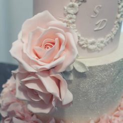 Elegant Wedding Cake, Sequin Wedding Cake, Sanelas Tortenwelt, Hochzeitstorten, Vintage Wedding Cakes, Semi-Naked Wedding Cake, Elegant Wedding Cake, Cupcakes31