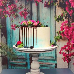 Drip Wedding Cake, Semi-Naked Wedding Cake, Sanelas Tortenwelt, Hochzeitstorten, Vintage Wedding Cakes, Semi-Naked Wedding Cake, Elegant Wedding Cake, Cupcakes33