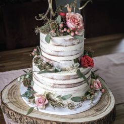 Semi-Naked Wedding Cake, Semi-Naked Hochzeitstorte, Love Topper, Hochzeitstorte mit echten Blumen, Sanelas Tortenwelt, Wedding Cake, Hochzeitstorte, Bückeburg, HannoverIMG-4522