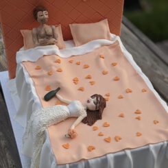 Bed Wedding Cake, Couple On Bed, Sanelas Tortenwelt, Hochzeitstorten, Vintage Wedding Cakes, Semi-Naked Wedding Cake, Elegant Wedding Cake