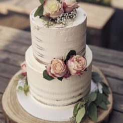 Vintage/Semi-Naked Wedding Cake, Hochzeitstorte mit echten Blumen, Sanelas Tortenwelt, Wedding Cake, Hochzeitstorte, Bückeburg, Hannover