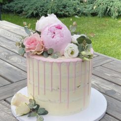 Drip Wedding Cake, Hochzeitstorte mit echten Blumen, rosé, Vintage Wedding Cake, Sanelas Tortenwelt